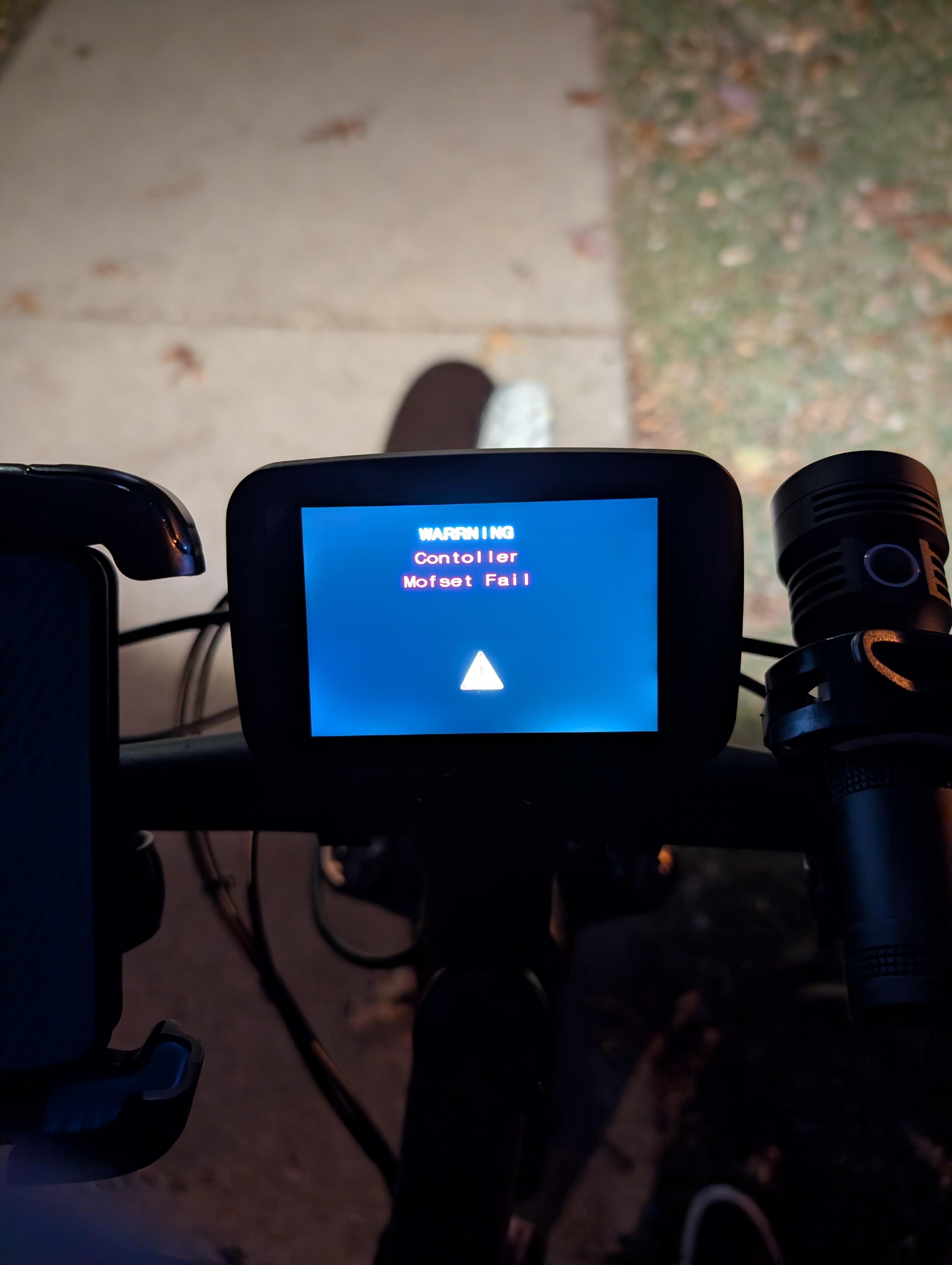 E-bike display showing the message “Controller Mosfet Fail”